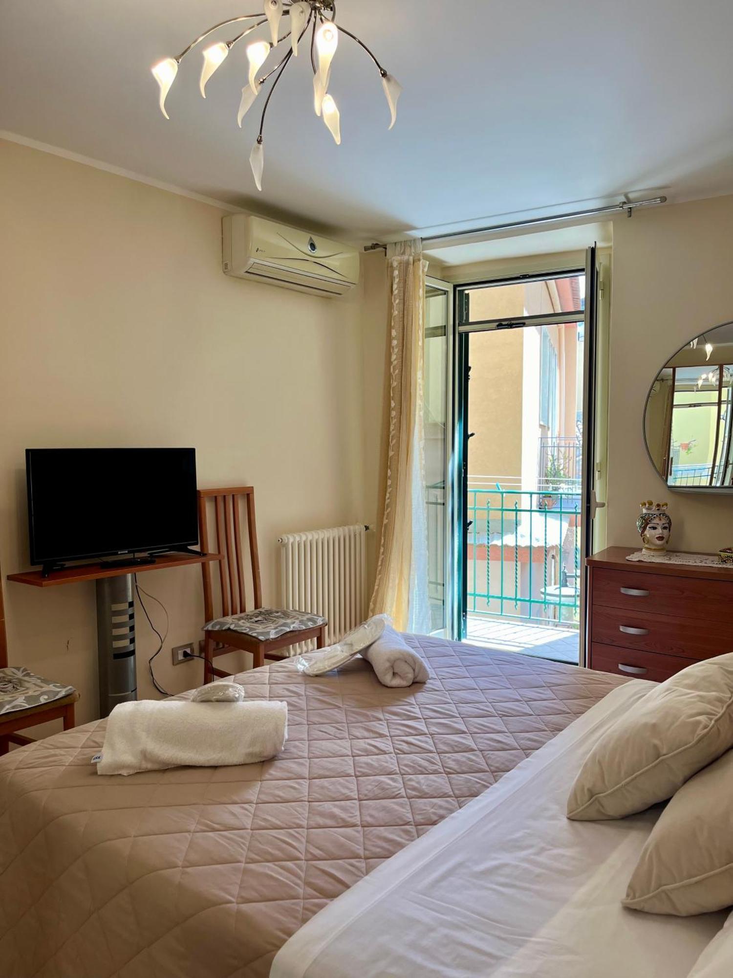 Il Siciliano Apartment Таормина Екстериор снимка